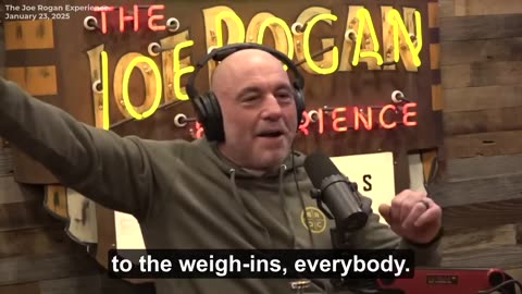 Joe Rogan Said CNN Would Use a Photo of Him Waving to Make Him Look Like a Nazi