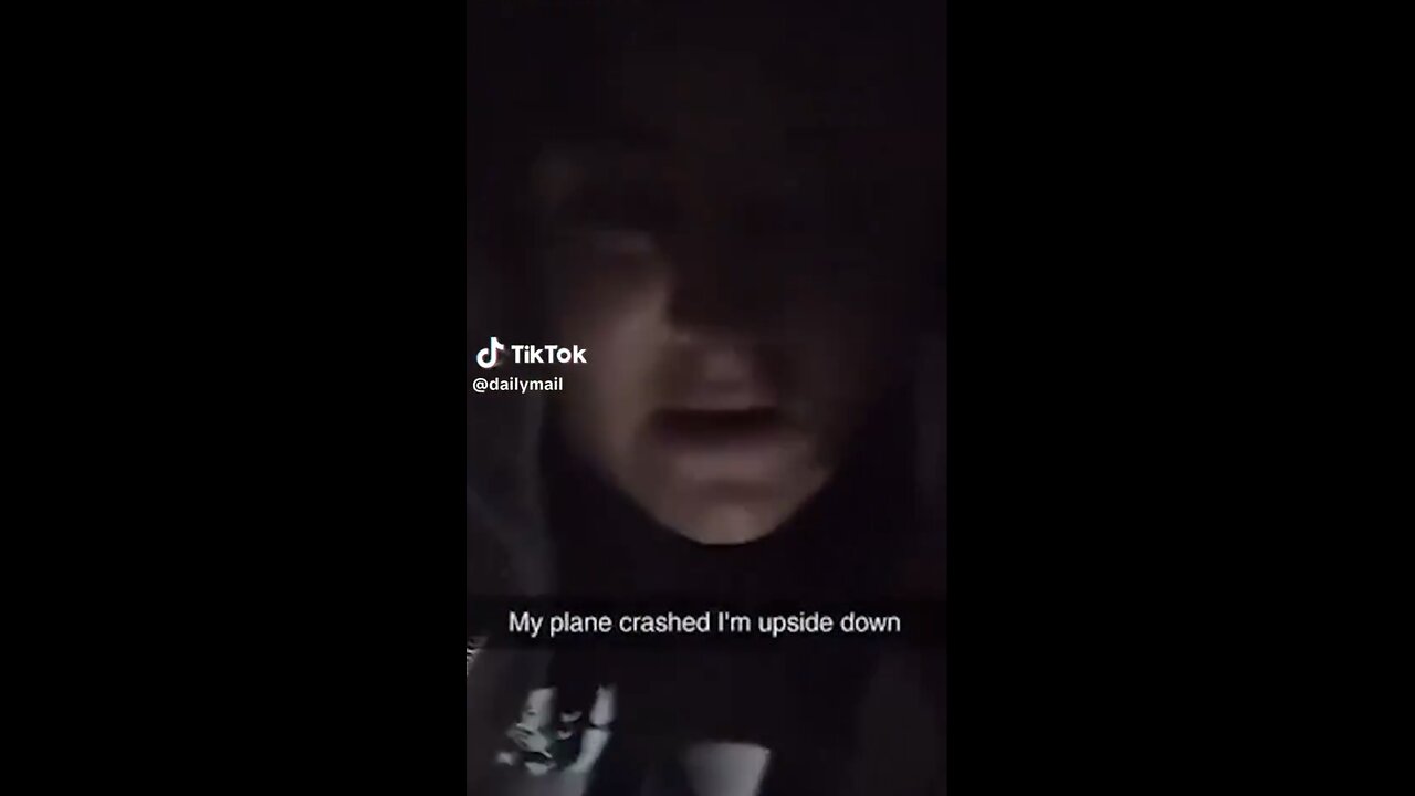PASSENGER TRAPPED INSIDE🛩️🛃🛄📸DELTA PLANE CRASH🇨🇦🛩️🛣️💫