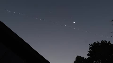 Blue Walker 3 vs SpaceX Starlink satellite train seen from earth