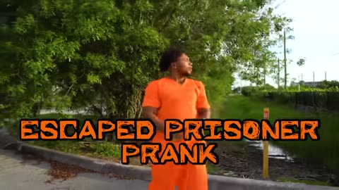 ESCAPED PRISONER PRANK!