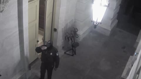0401USCS01LawLibraryDoorExterior_2021-01-06_19h40min01s757ms.mp4