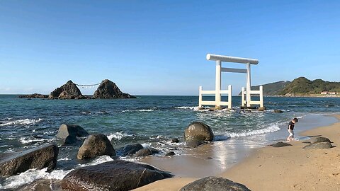 Beautiful Seaside View | Relaxing Beach and Waves