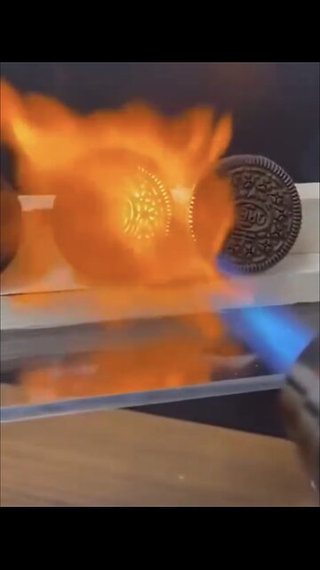 OREO CHOCOLATE SANDWICH COOKIE VS FIRE🔥🍪🔥🍪🔥💫