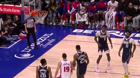 Detroit Pistons - Malik pulled up with the DEEP triple 🎯