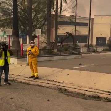 (2)Actual ground footage in L.A. | “wILd” fires 🥴 Climate Change Obviously 🙃