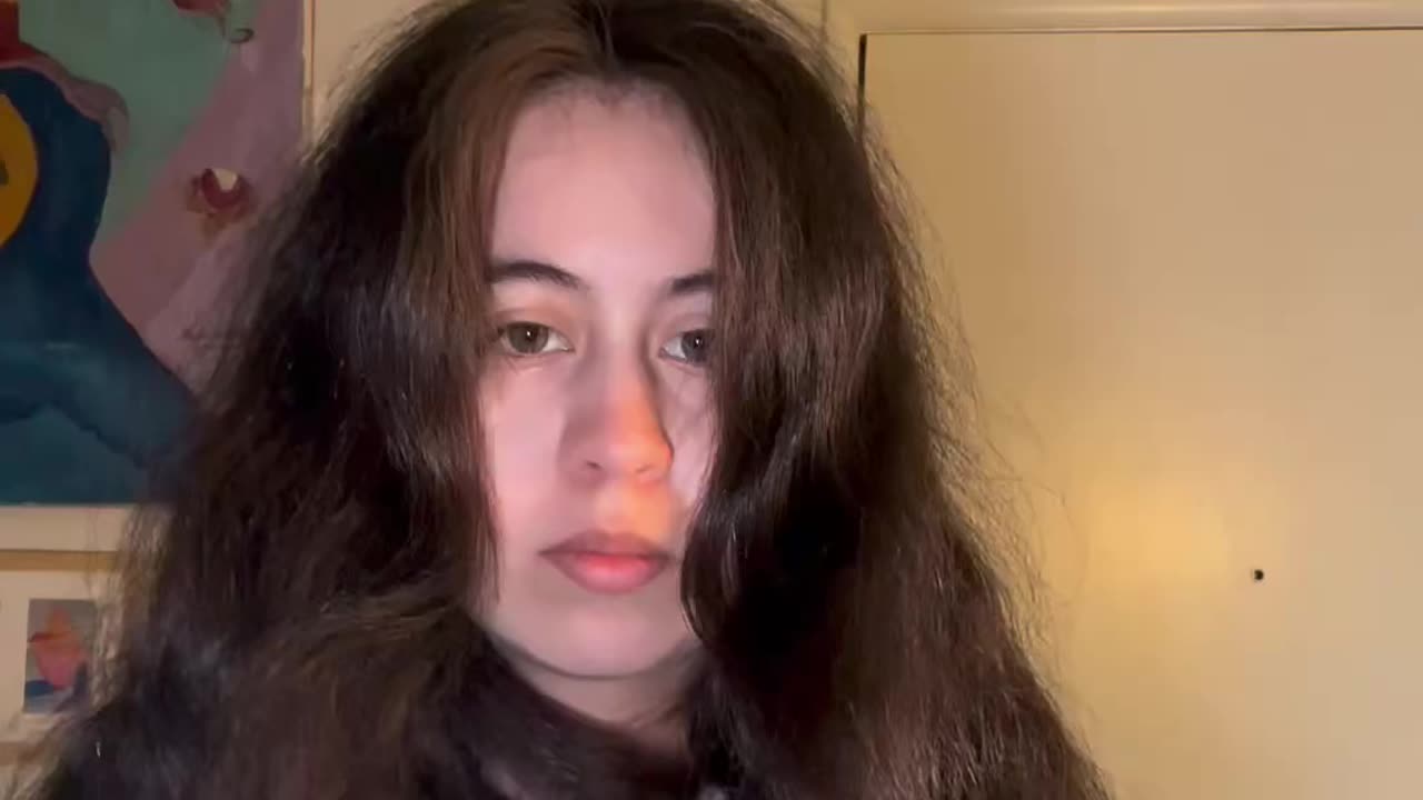 Let’s tame this hair #wavyhair #latinawellness #aesthetic #brunette #pelo #fypシ゚viral
