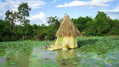 Build Incredible Fastest Banana House Method with Grass Roof Over Sea