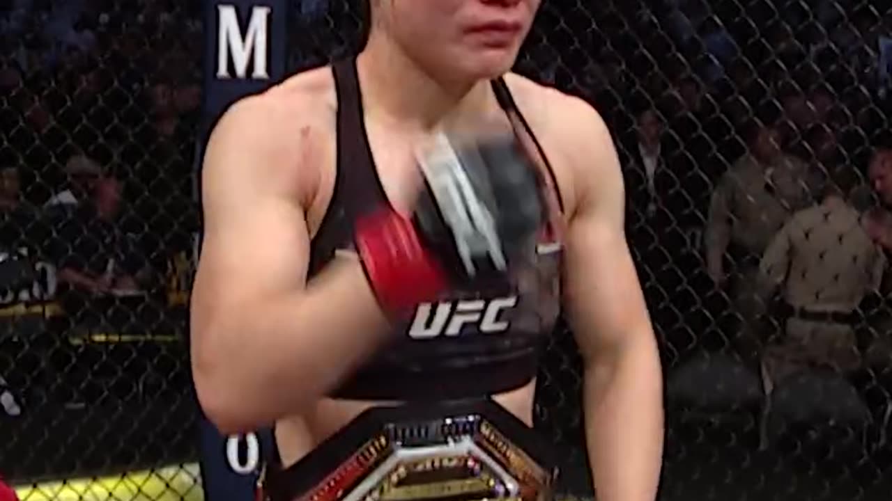 Best women's fight EVER?! #OnThisDay in 2020