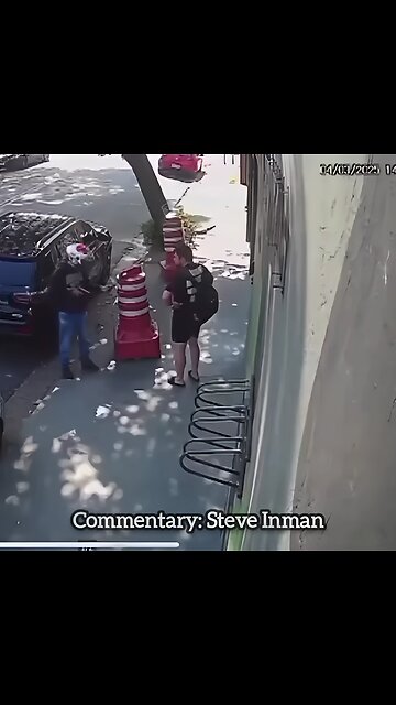 Robber scores a door prize.