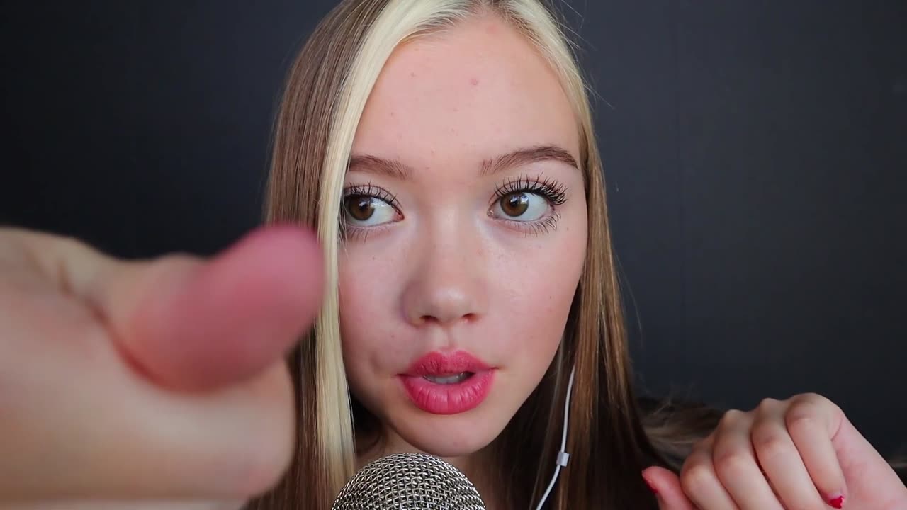 ASMR_ SENSITIVE UP CLOSE MOUTH SOUNDS WITH HAND MOVEMENTS