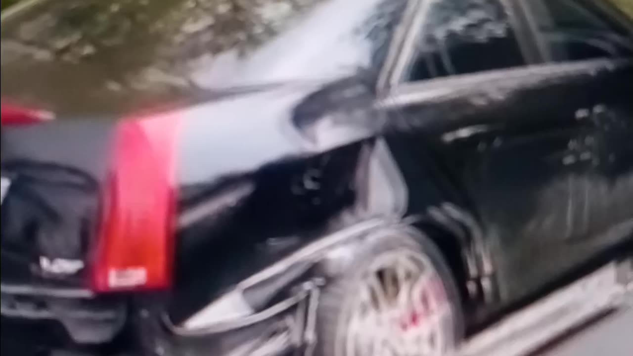 Dummy crashes trying to flee from state trooper