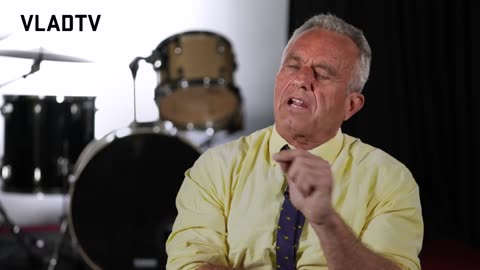 RFK Jr: my friend Woody Harrelson's Dad distributed the Fake SS Badges at Grassy Knoll-1 of 3 Tramps