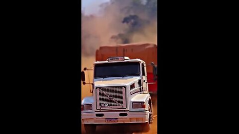 Dust is rising, this truck dominates the terrain!