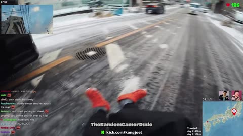 Streamer kangjoel keeps falling on the snow