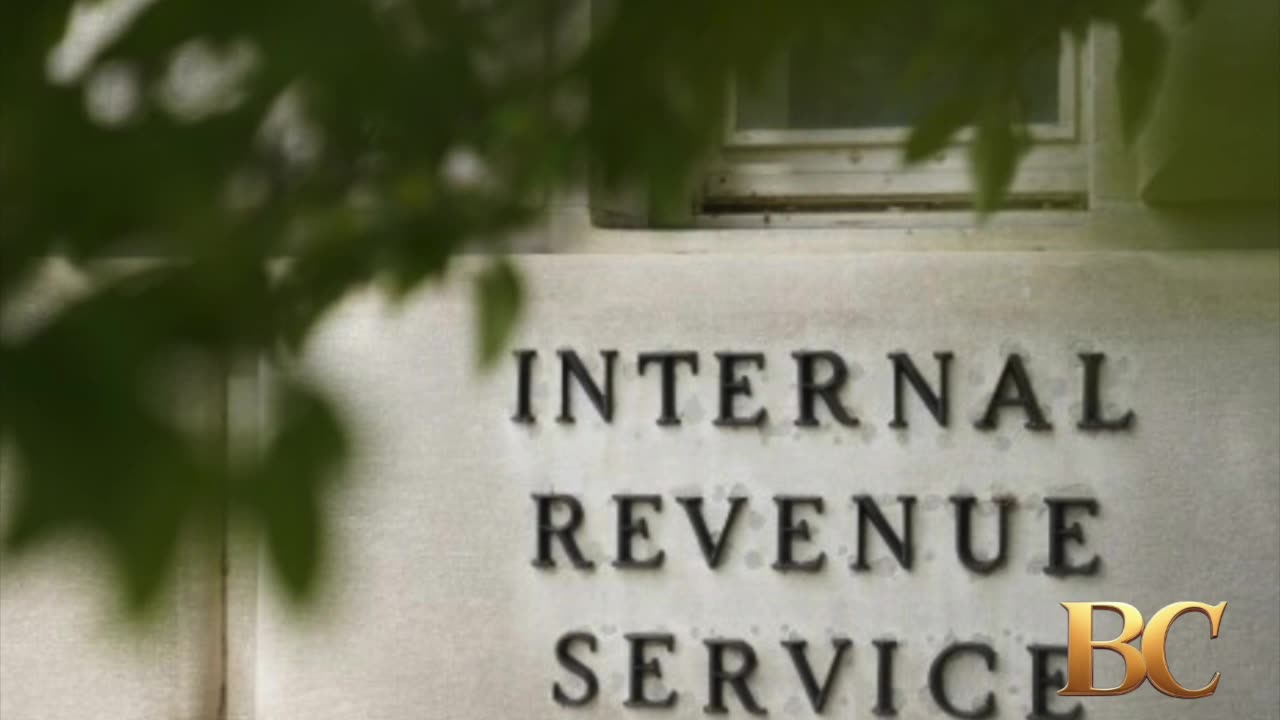 IRS will lay off thousands of probationary workers in the middle of tax season