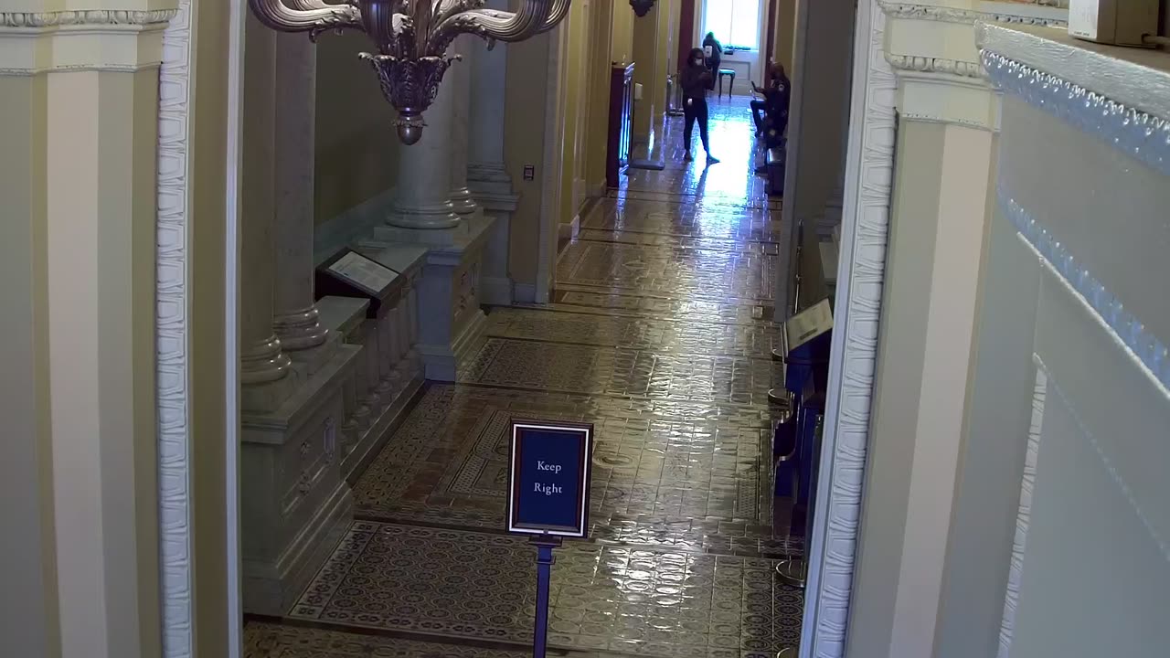 0305USCS03SenateGalleryWestnearS324_2021-01-06_13h20min00s870ms.mp4
