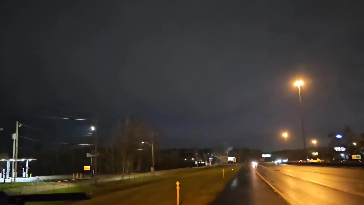 Sirens sounding in Jackson, Mississippi as NWS issues 'Radar Indicated' Tornado