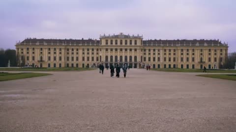 Season 1 Episode 1: Schönbrunn Palace