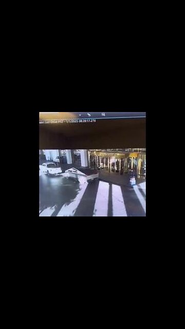 New footage of the Cybertruck explosion outside of Trump tower Las Vegas