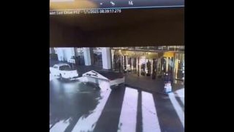 New footage of the Cybertruck explosion outside of Trump tower Las Vegas