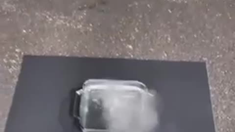 Lithium batteries explode when wet