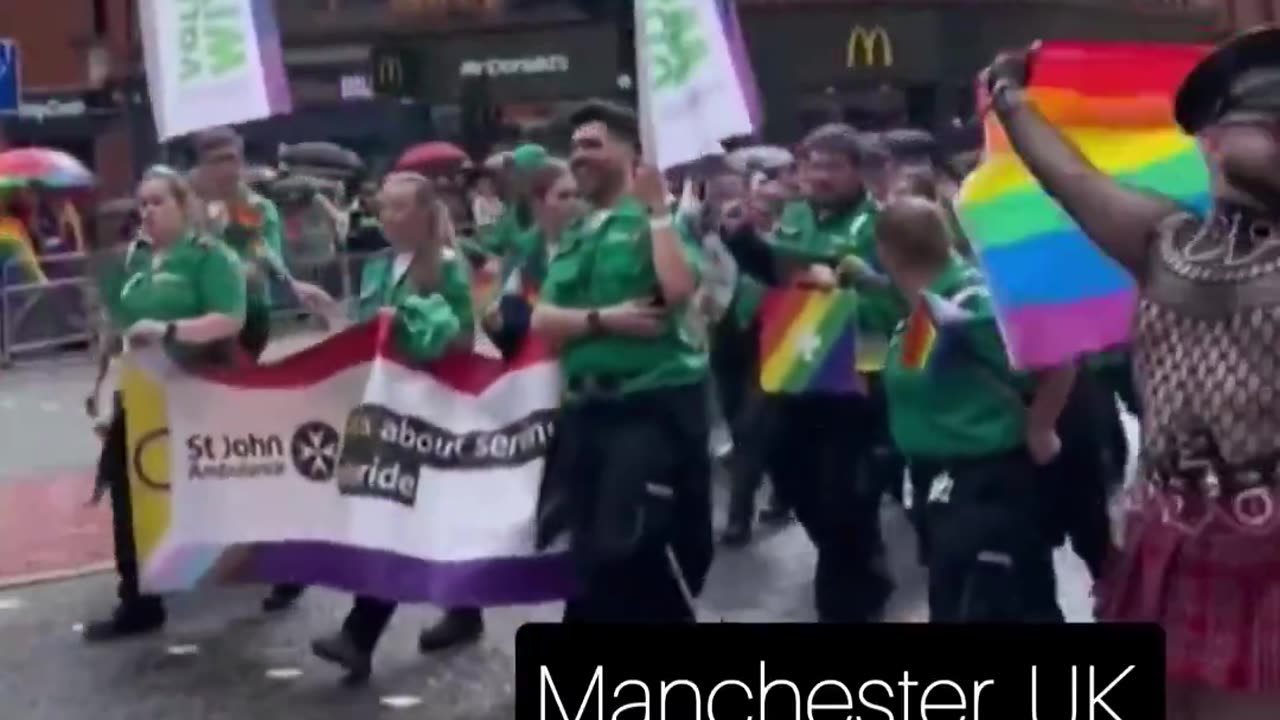 This is the Rainbow British army in 2025 🙄