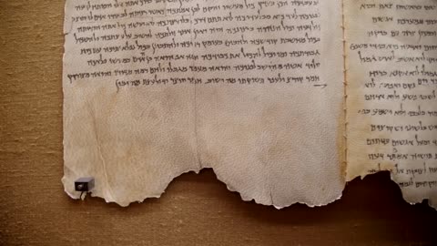 2000 Jahre alte Bibel enthüllte erschreckendes Wissen über die menschliche Rasse!