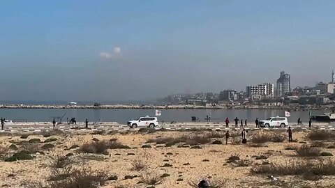 American-Israeli hostage Keith Seigel handed over to Red Cross by Hamas in Gaza
