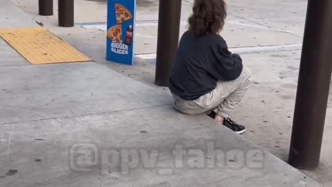 Two Heroes Stop maniac Shattering Bottles Inside Florida 7-Eleven