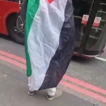 Local pulls down the mask of a terrorist sympathiser in London.