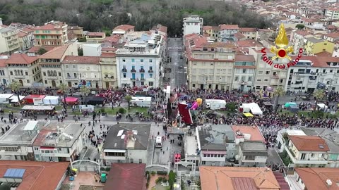 LUCCA - VIGILI DEL FUOCO AL CARNEVALE DI VIAREGGIO (14.02.25)