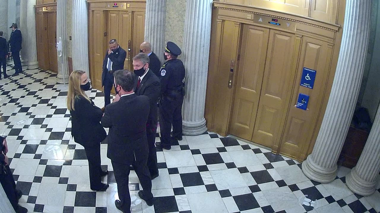 0211USCS02UpperSenDoorElevators_2021-01-06_20h56min18s810ms.mp4