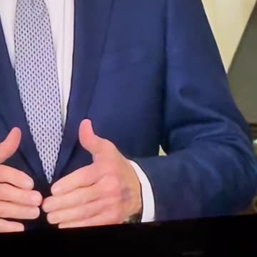 PAY CLOSE ATTENTION TO JOE BIDEN’S HAND ⚠️