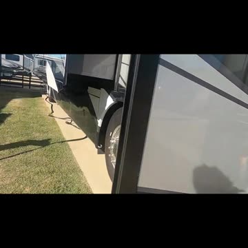 RV SHOPPING#ourtruckinglife #reallifetruckers #truckdrivers #truckdriver #atruckerslife