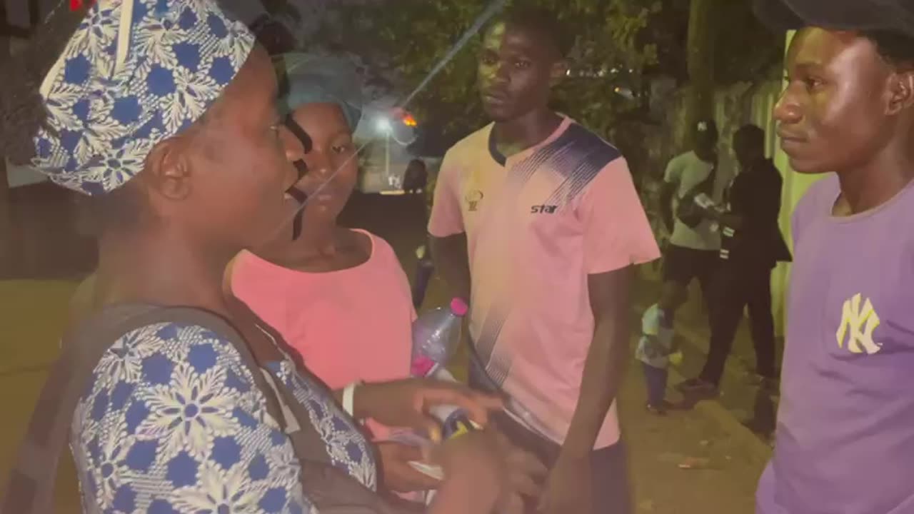 Cameroon: Richard & Rachel Sharp street evangelism. One Wish Bracelet