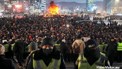 Protesters block main avenue in Mongolia—Video