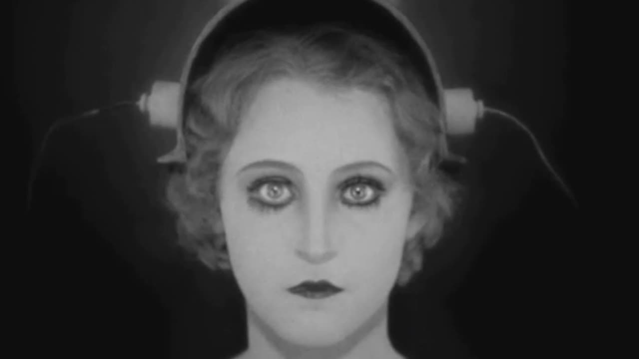 THE FILM METROPOLIS 1927..HOW DID THEY DO COMPUTER GRAPHICS IN 1927 WHEN THERE WERE NO COMPUTER?