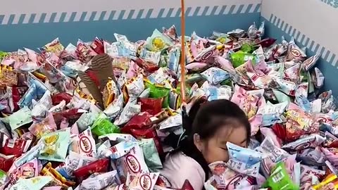 Fun snack claw machine game.