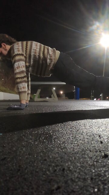 Doing spiderman pushups