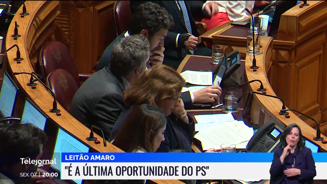 Crise política. Governo garante que moção de confiança avança