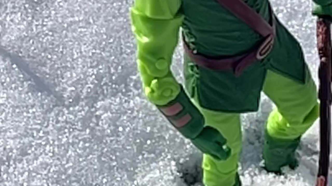 Green Arrow in the Snow