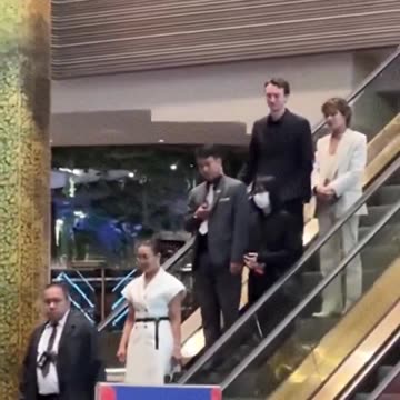 Blackpink Lisa dating Frederic Arnault