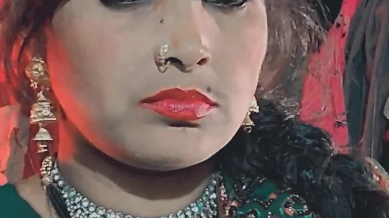 Are Main To majak kar raha tha