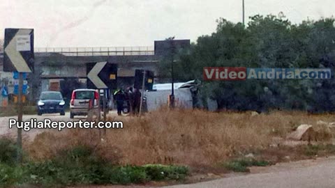 Incidente sulla Andria-Bisceglie, veicolo ribaltato