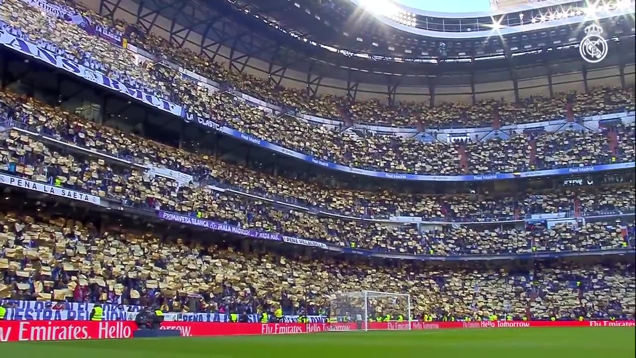 Cristiano Ronaldo offers his fourth Ballon d'Or to the Bernabéu!