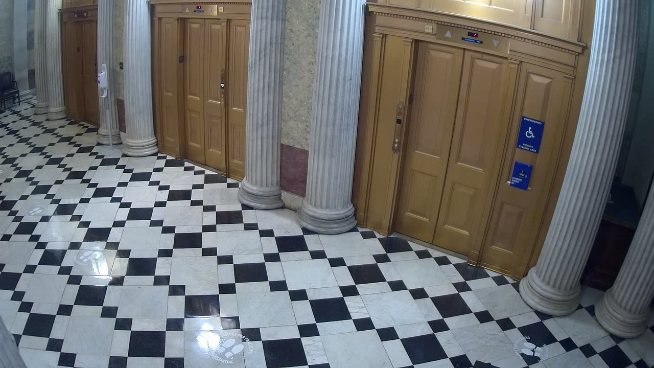 0211USCS02UpperSenDoorElevators_2021-01-06_04h40min00s783ms.mp4