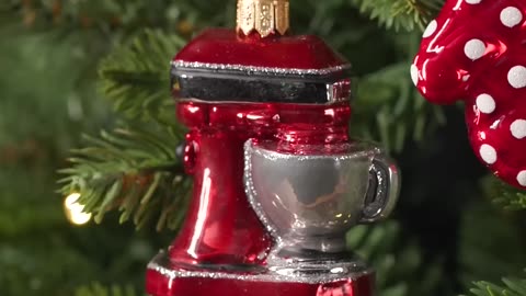 7 Food Themed Tree Ornaments For Every Person In Your Life