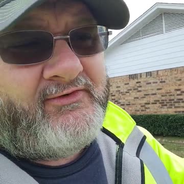 SPRUNG A LEAK #ourtruckinglife #truckdrivers #reallifetruckers #truckdriver #truck #atruckerslife