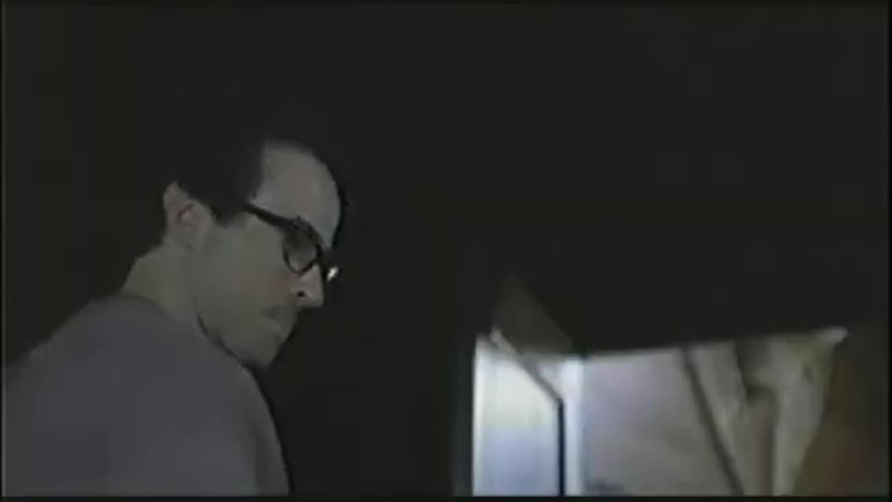 March 20, 2003 - TV Trailer for 'Dreamcatcher'