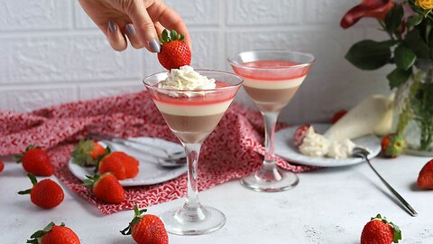 Make it For Valentine's Day! Panna Cotta With Chocolate And Strawberry Layers